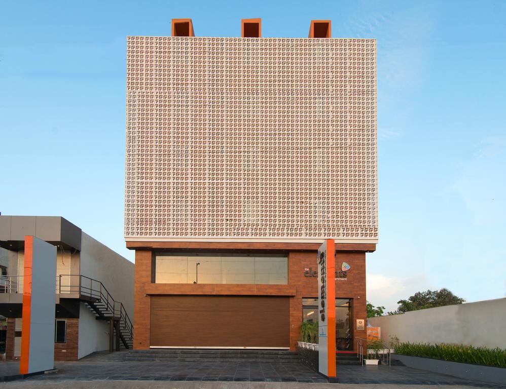 The Elements Hotel Rajkot Exterior photo
